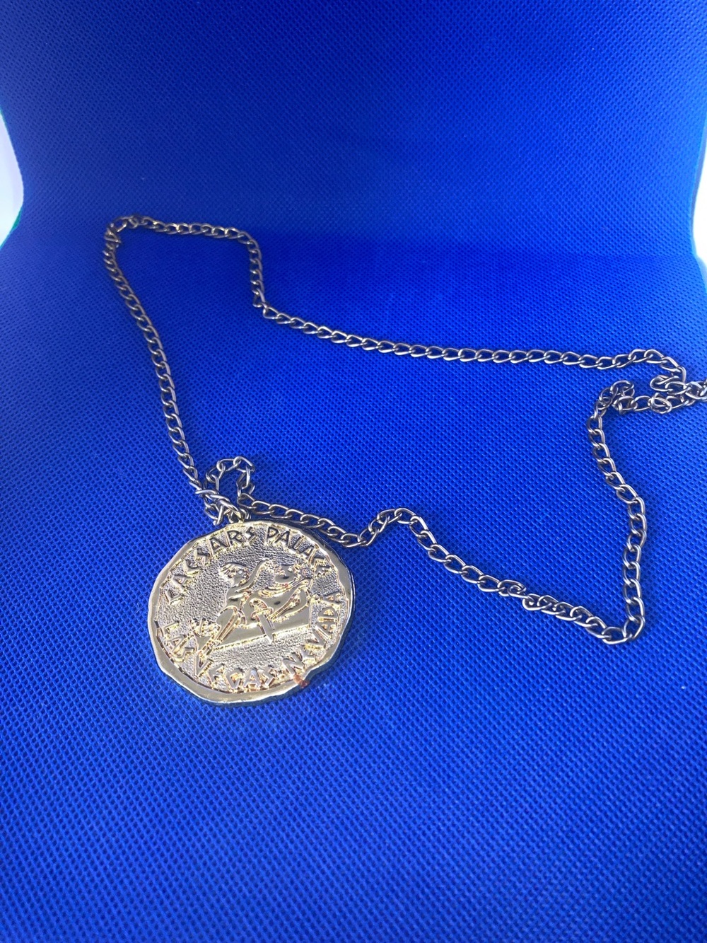 Caesars Palace pendant and chain